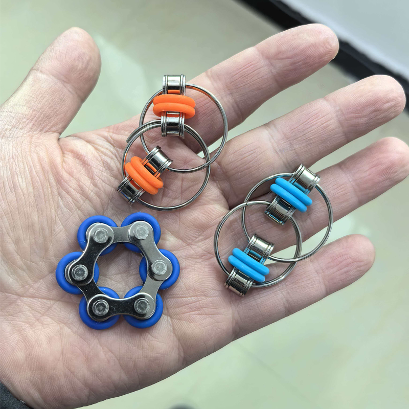 Fidget Toys Set Includes 2PCS  - Roller Chain recension och pris